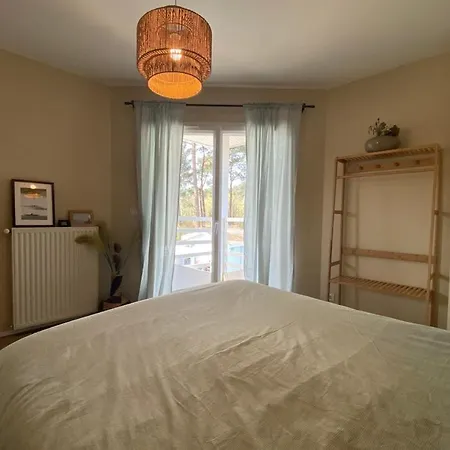 Laetitia A Villa *